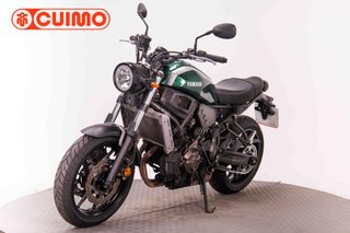YAMAHA XSR 700