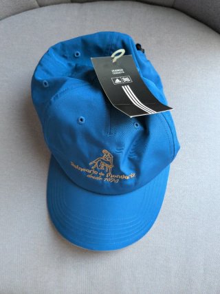 Gorra Adidas azul nueva