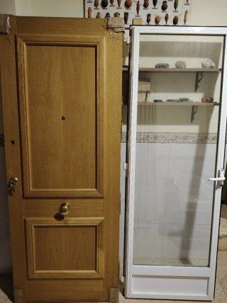 2 Puertas: Madera y Aluminio,sin marcos