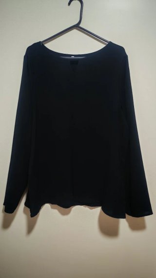 Blusa manga larga negra
