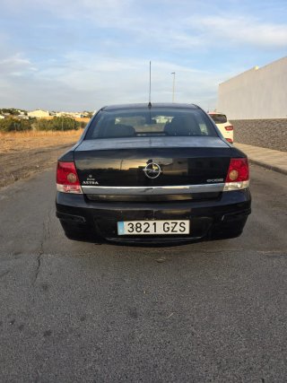 Opel Astra 2010