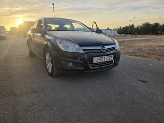 Opel Astra 2010