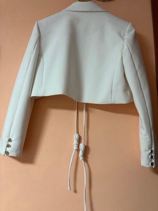 Americana Zara Blanca Crop con Lazos