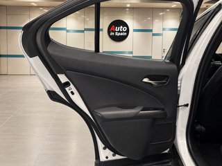 Lexus UX 250H 2021