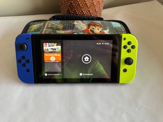 Nintendo Switch Azul y Amarillo + 11 juegos