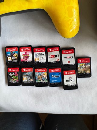 Nintendo Switch Azul y Amarillo + 11 juegos