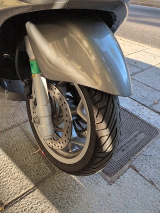 Piaggio X10 350 cc Maxi-Scooter Gris
