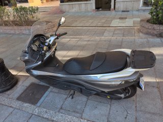 Piaggio X10 350 cc Maxi-Scooter Gris