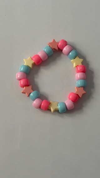 Pulsera de cuentas y estrellas multicolor