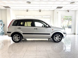 Ford Fusión 1.4TDCI 70cv 5p 2009