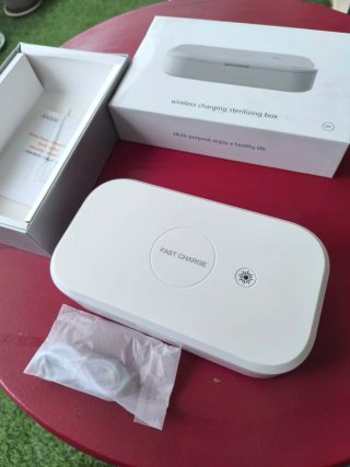 Caja Esterilizadora UV con Carga Inalámbrica