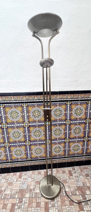 Lámpara de pie metal y cristal