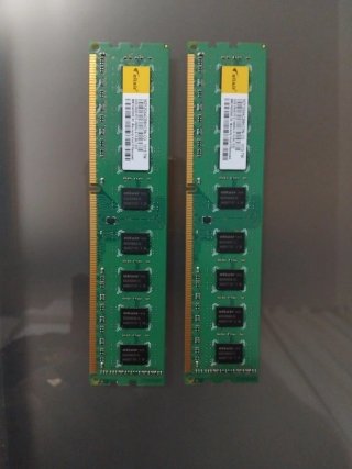 2 Memorias RAM DDR3 2GB Elixir