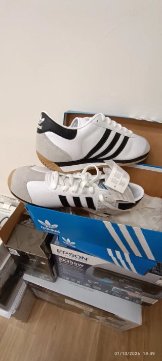 Zapatillas Adidas Blancas y Negras