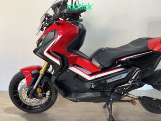 HONDA X-ADV 750 (ESCAPE AKRAPOVIC HOMOLOGADO + TOP CASE)