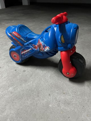 Moto Correpasillos Spiderman