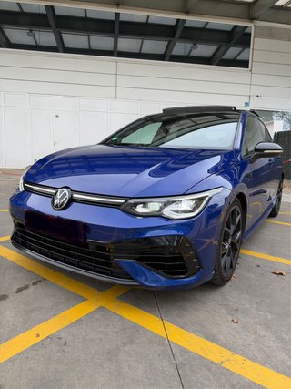 VOLKSWAGEN GOLF 8 R PERFORMANCE 320CV