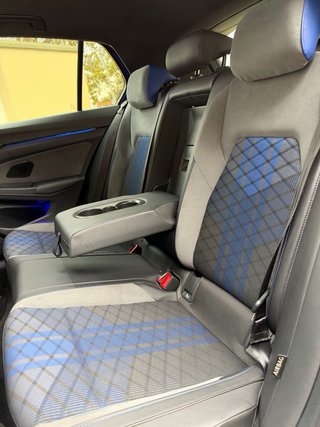 VOLKSWAGEN GOLF 8 R PERFORMANCE 320CV