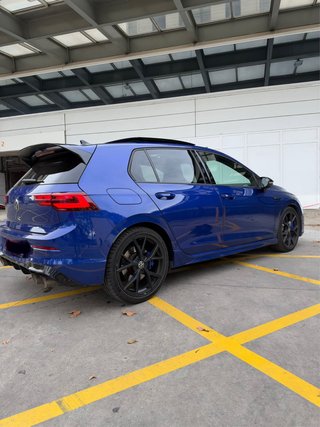 VOLKSWAGEN GOLF 8 R PERFORMANCE 320CV
