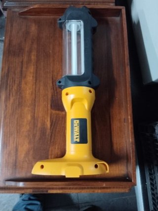 Lámpara de trabajo Dewalt DC527 18v