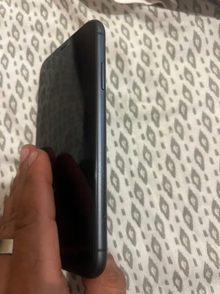 Vendo iphone 11 negro muy bien cuidado