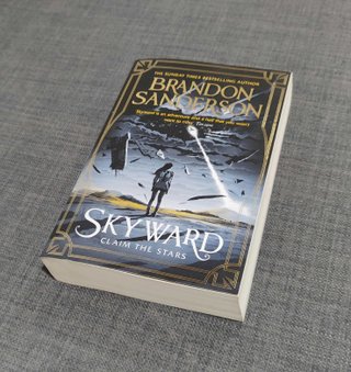 Skyward de Brandon Sanderson en ingles