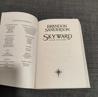 Skyward de Brandon Sanderson en ingles