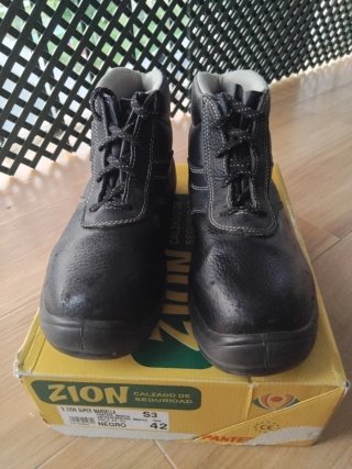 Botas de Seguridad Zion Negras Talla 42