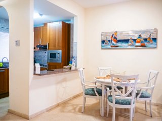 Conjunto comedor vintage mesas y sillas
