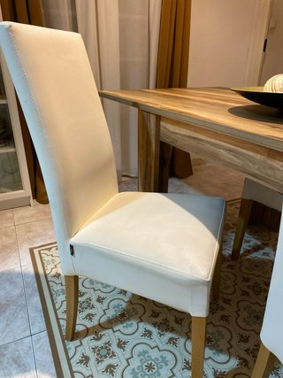 Mesa de comedor extensible y 4 sillas