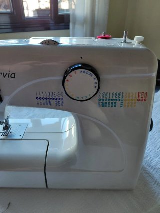 Máquina de coser Lervia