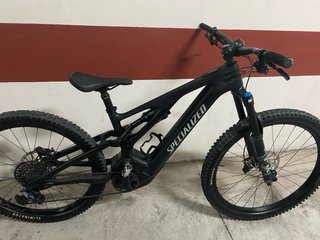 Bicicleta Eléctrica Specialized turbo levo carbon