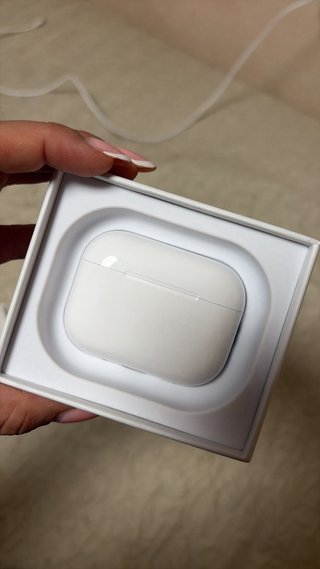 Apple AirPods Pro 3 con estuche de carga