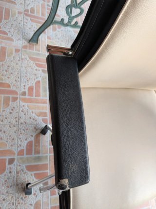 Silla de oficina/escritorio beige y negra