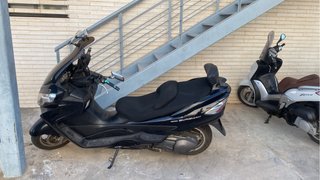 Suzuki Burgman 400 K7 Maxi Scooter