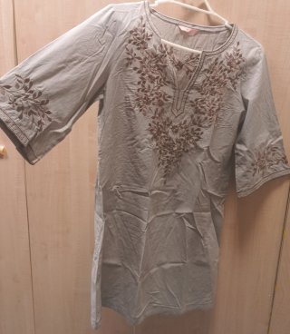 Vestido tipo blusa marrón