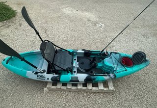 Kayak de Pesca KOL OUTDOOR con Remo y Cañeros