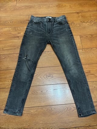 Vaquero gris SlimFit Pull&Bear talla 40