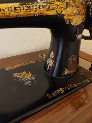 Máquina de coser Singer antigua vintage