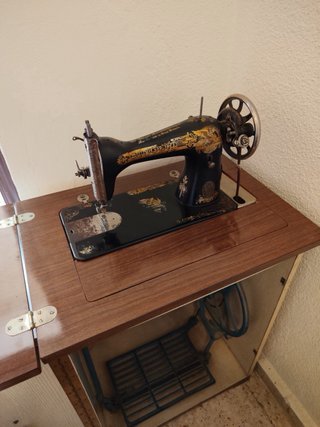 Máquina de coser Singer antigua vintage