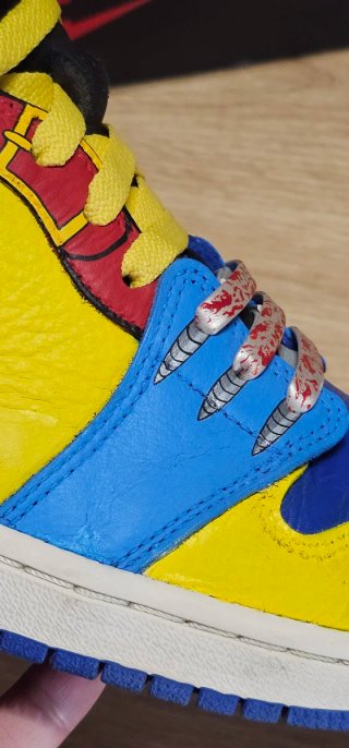 Jordan 1 custom "wolverine" talla 44