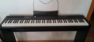 Piano Thomann SP320 con mueble