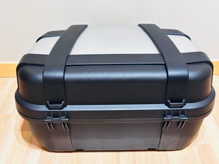 Baúl Givi Trekker TRK 52N