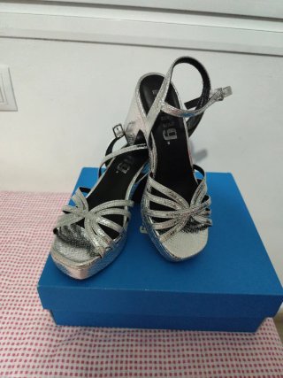 Sandalias Mustang Plata