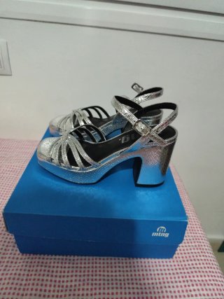Sandalias Mustang Plata