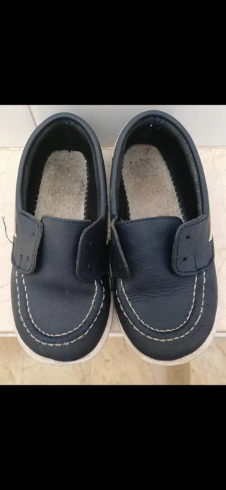 Zapatos niño. Talla 25