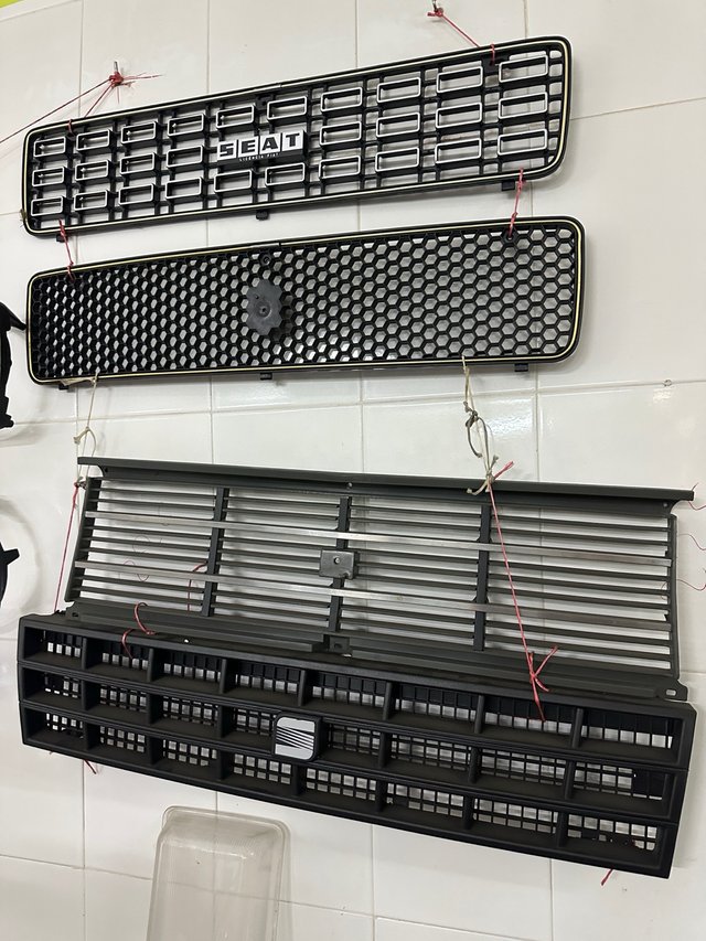 Parrillas SEAT 127 LS, Talbot, VW, 131 ,R 19, otra