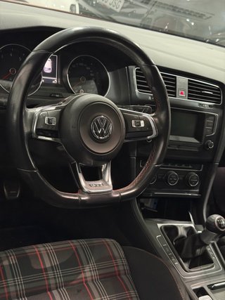 Volkswagen Golf Volkswagen Golf GTI 2.0 TSI 220CV DSG BMT