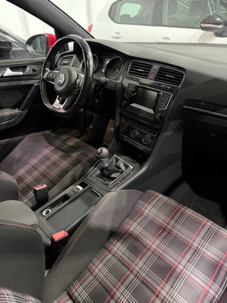 Volkswagen Golf Volkswagen Golf GTI 2.0 TSI 220CV DSG BMT