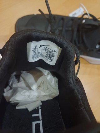 Zapatillas Nike Negras y Blancas